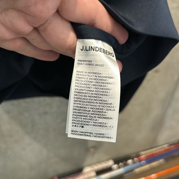 NWOT. J. Lindeberg Men's Quilt Hybrid Jacket AMOW07063 - Navy - Picture 6 of 6